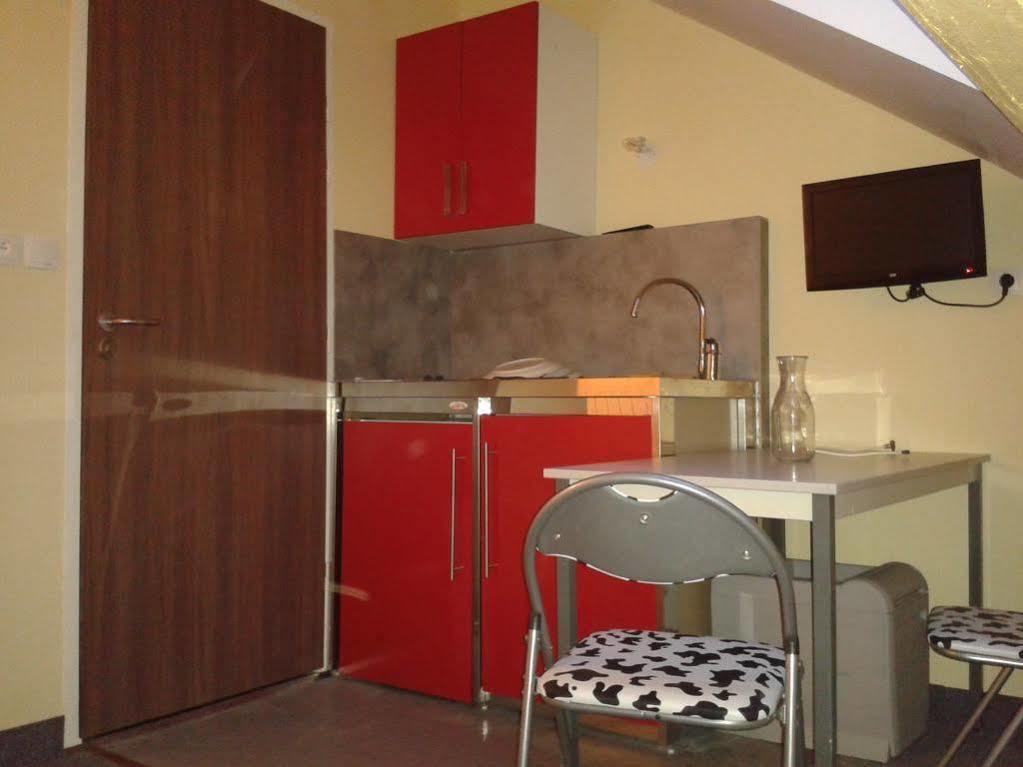 Apartament Studio Meuble Dijon Zewnętrze zdjęcie